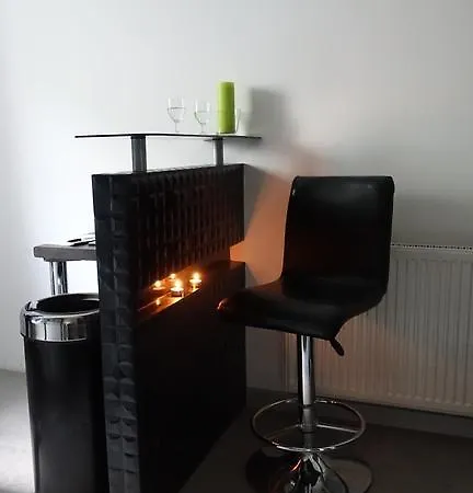 Apartment 3d *