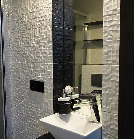 Apartment 3d *